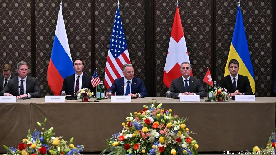 "بأجواء متوترة جدا".. مفاوضات صعبة بين أوكرانيا وروسيا