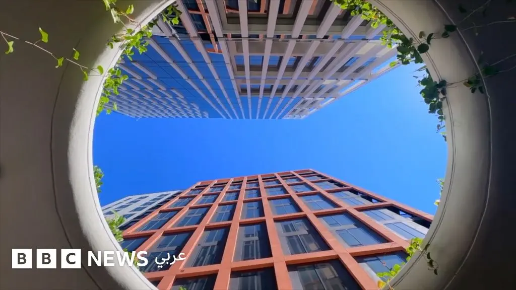 هل ستبقى السماء زرقاء إلى الأبد؟ - BBC News عربي