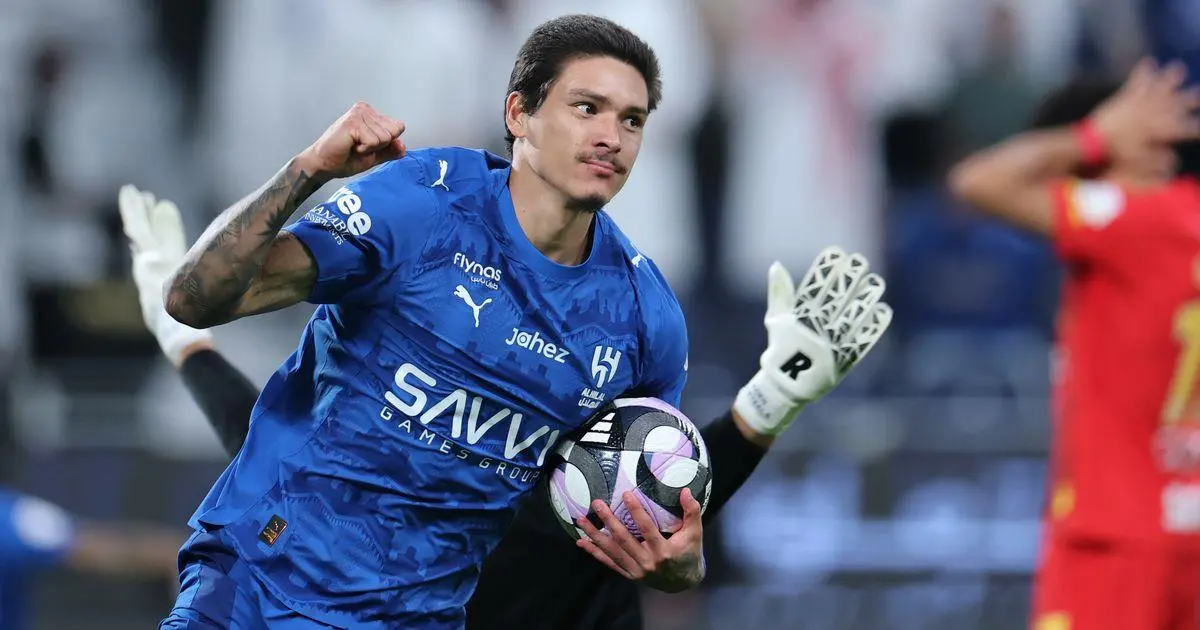 إنزاجي يبرر استبعاد نونيز من قائمة الهلال في الدوري السعودي