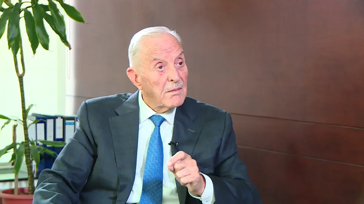 عبيدات: وصفي التل ضحى بنفسه وقناص غامض اغتاله