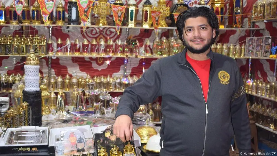 مصر.. "فانوس" رمضان يُقاوم الاندثار أمام المنافسة الصينية