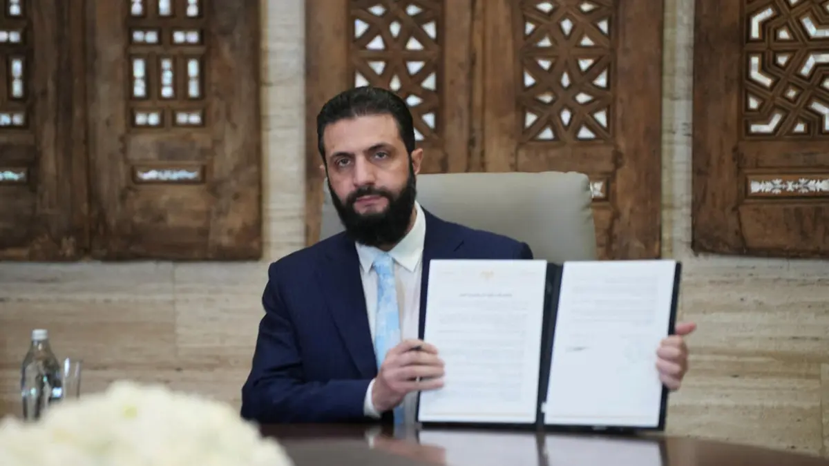 سوريا: الشرع يصدر أول عفو عام يشمل محكومين جنائيين ومسنين ويستثني جرائم الانتهاكات الجسيمة