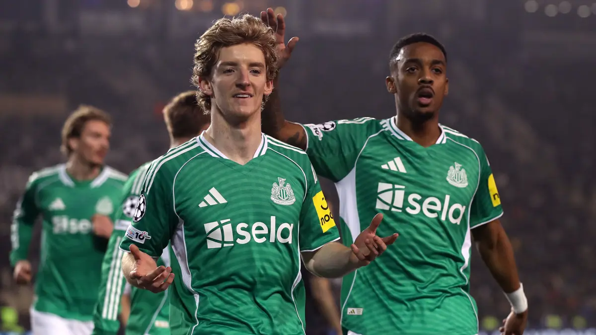 بعد الرباعية.. قائد نيوكاسل ينفجر في وجه جوردون