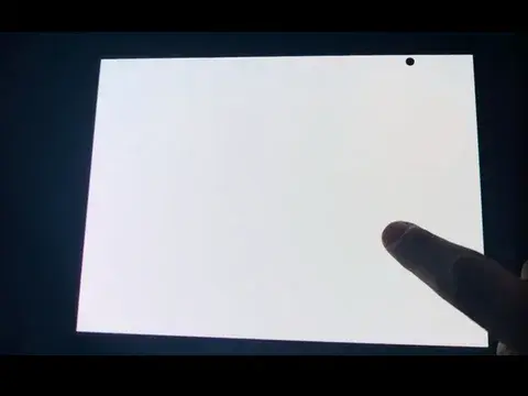 يعاني هاتف Galaxy Z TriFold الذي يبلغ سعره 2900 دولار من مشاكل في الشاشة، ولا تتوفر بدائل له. - التقنية بلا حدود