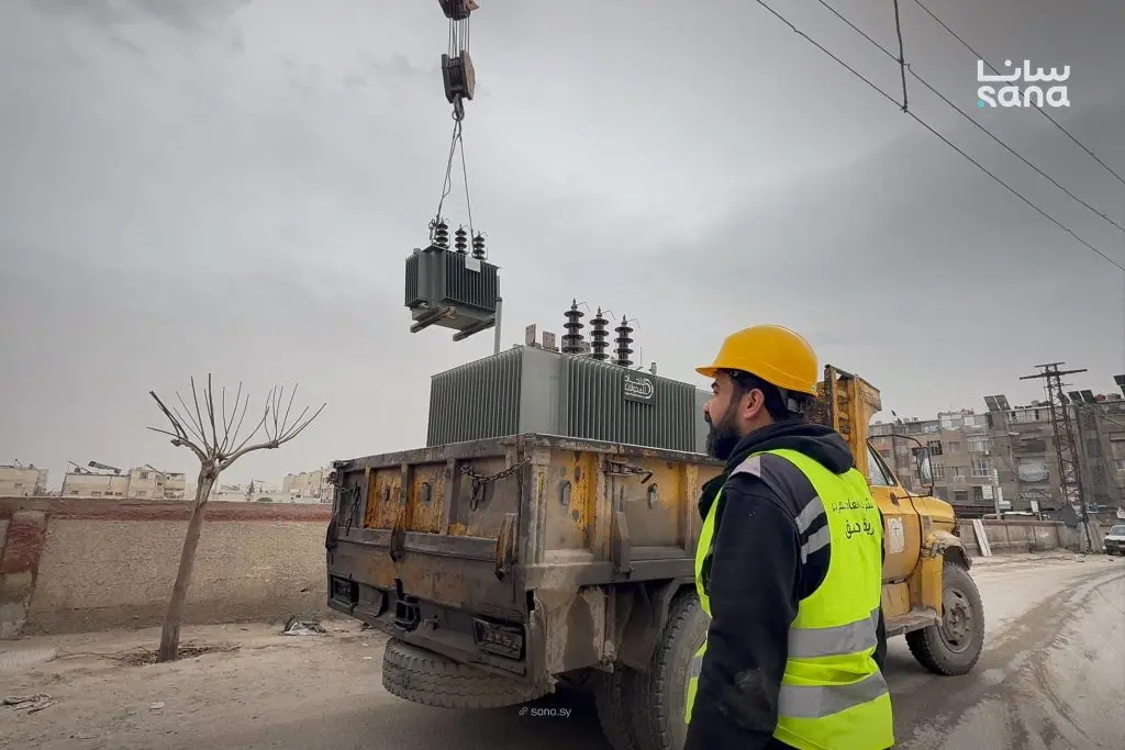تركيب محولتين كهربائيتين جديدتين في دوما بريف دمشق