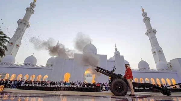 زهرة الخليج - «مدفع رمضان».. أبوظبي تزدان بمظاهر الشهر الفضيل