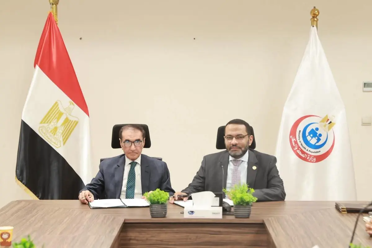 «الصحة» توقع بروتوكولين تعاون مع «شفاء الأورمان» والجمعية العلمية لرعاية مرضى الأورام لتعزيز الخدمات الطبية