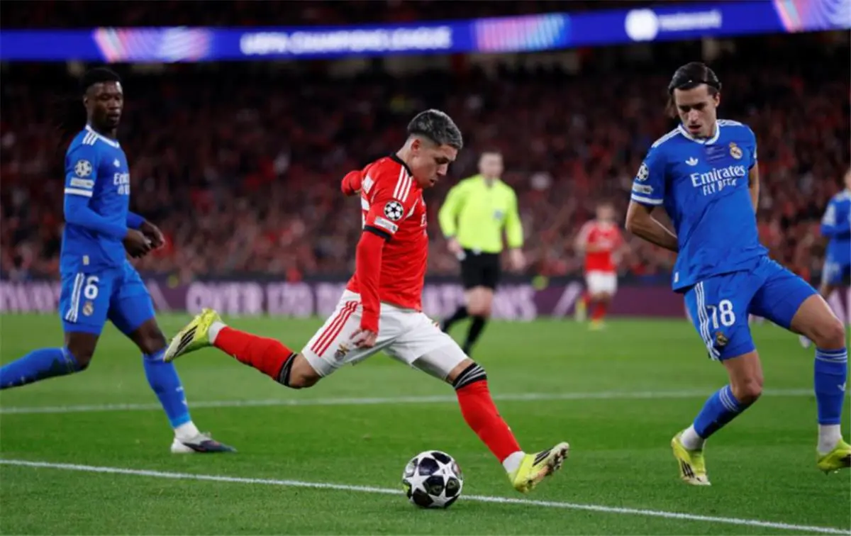 رجل مباراة ريال مدريد وبنفيكا في دوري أبطال أوروبا