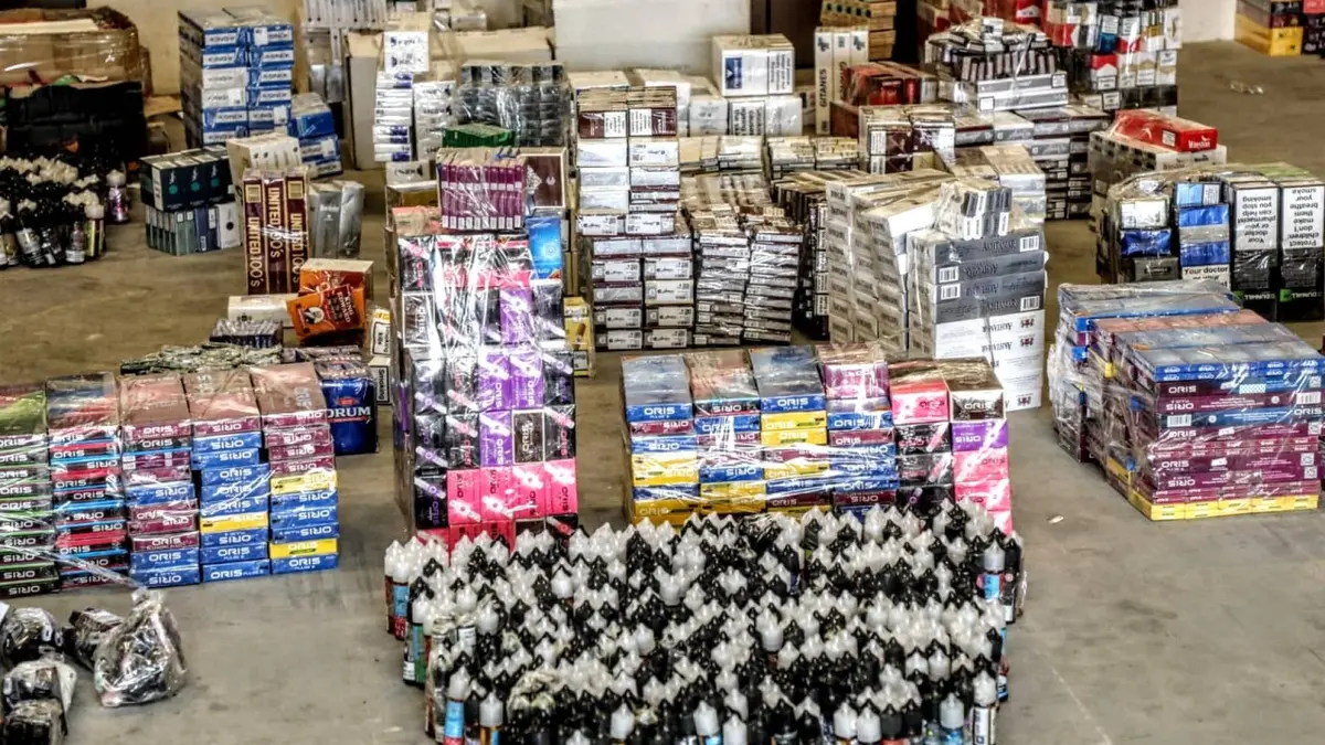 الجمارك الأردنية تضبط كميات كبيرة من المواد المهربة والمقلدة من الجوس والمعسل والدخان