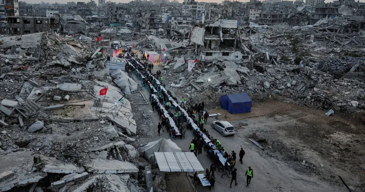 غزة بين حرب وجمود. ألغام نزع السلاح وانسحاب إسرائيل تهدد إعادة الإعمار