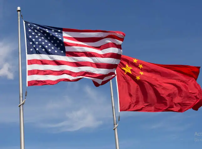 انخفاض العجز التجاري الأمريكي مع الصين إلى أدنى مستوى منذ 21 عامًا