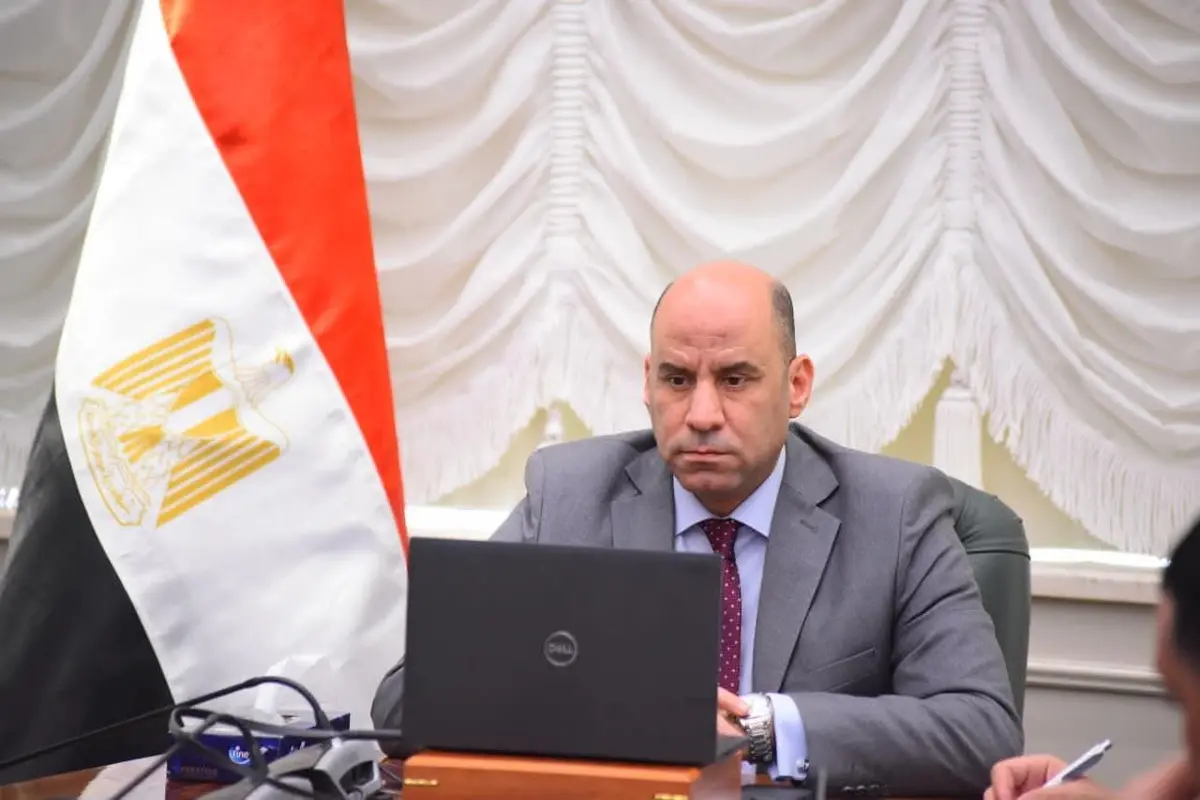 وزير العمل يوجّه بإعداد تقرير عاجل لصرف الإعانات لأسر ضحايا حادث جنوب بورسعيد - أموال الغد