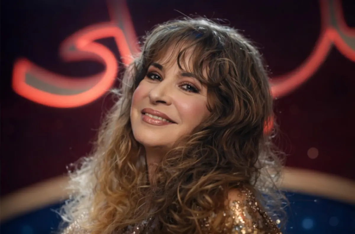 نيللي مفاجأة رمضان 2026.. تامر حسني يظهر مع والدته وأبنائه لأول مرة في إعلان