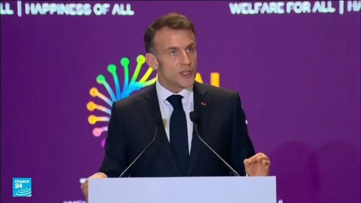 الهند: ماكرون يؤكد عزمه على ضمان رقابة آمنة على الذكاء الاصطناعي