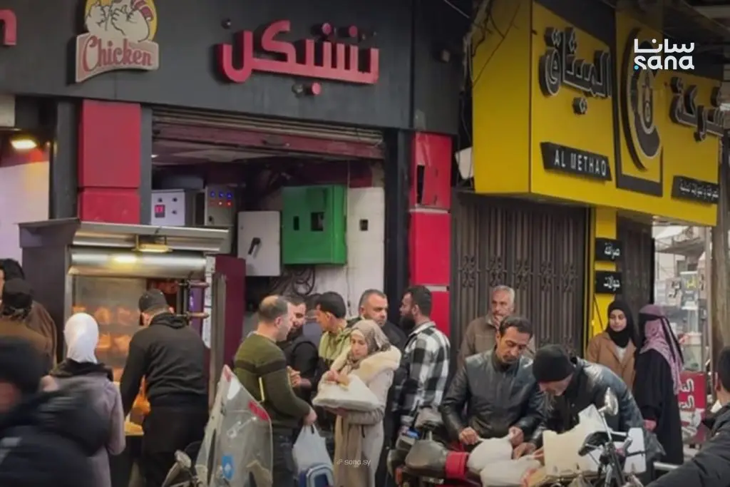 هكذا بدت أسواق مدينة إدلب قبل الإفطار في أول يوم من شهر رمضان المبارك