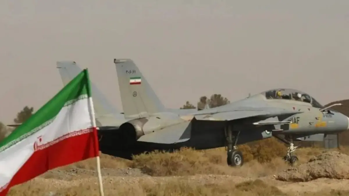 تحطم طائرة مقاتلة إيرانية في همدان ومقتل أحد طياريها