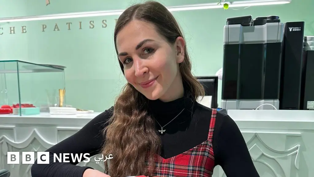 لطالما كرهت مظهري، وسأخبركم كيف تعلّمت تقبّله - BBC News عربي