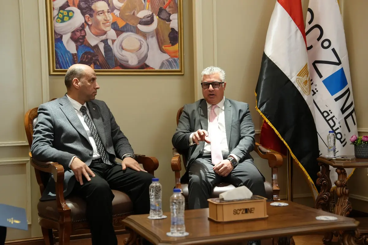 رئيس اقتصادية قناة السويس يبحث مع وزير العمل دعم التدريب والتشغيل بالمناطق الصناعية والموانئ - أموال الغد