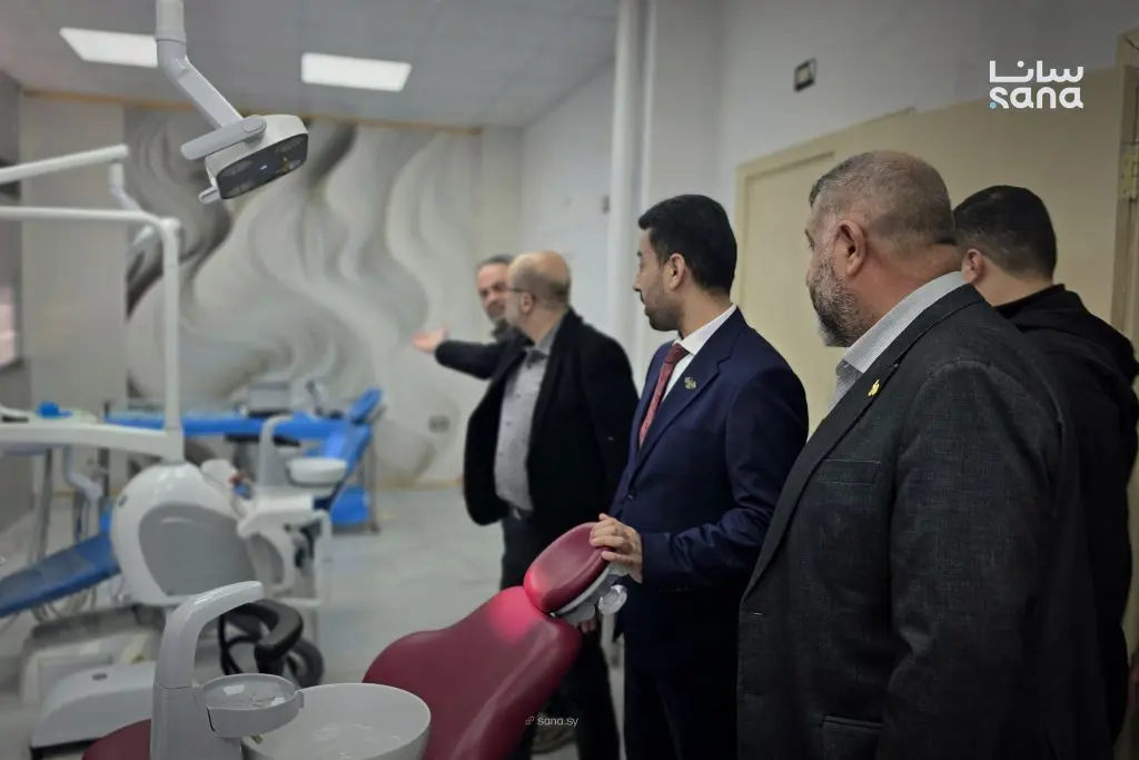 وزير الصحة يفتتح مركزاً سنياً تخصصياً في درعا ضمن حملة "أبشري حوران"