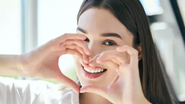 زهرة الخليج - خطوات بسيطة لأسنان قوية وناصعة.. طوال رمضان