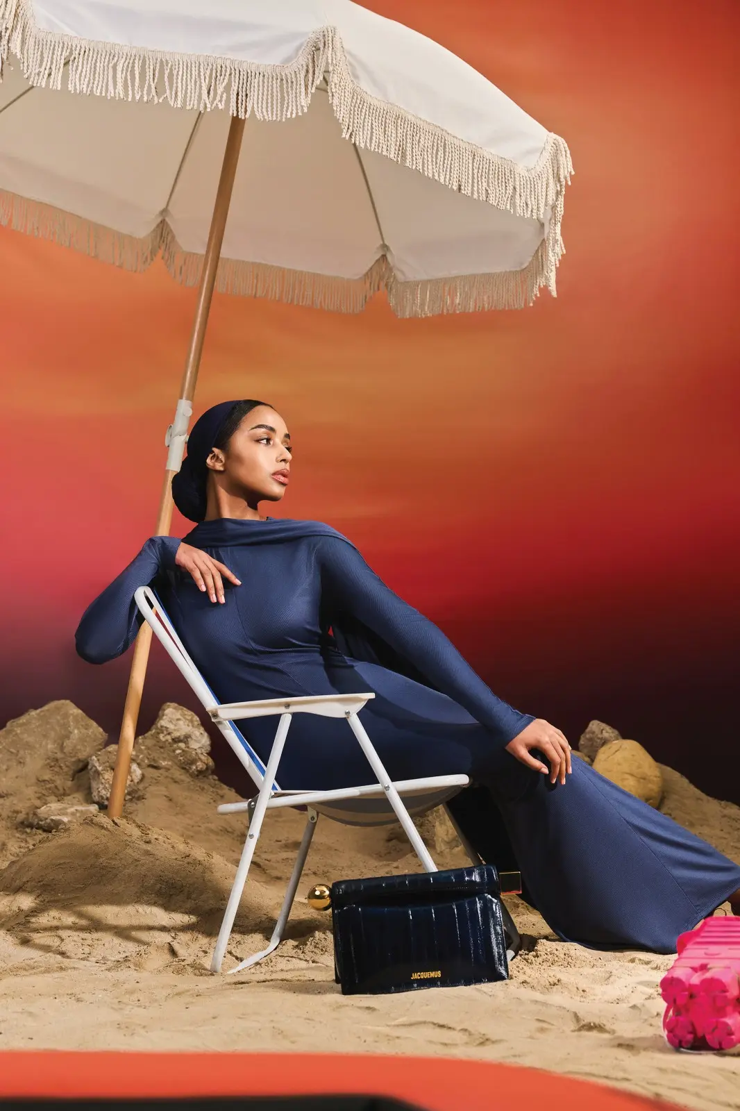 شهد البطل تتألّق مع JACQUEMUS بلحظات عفويّة في جلسة تصوير خاصّة