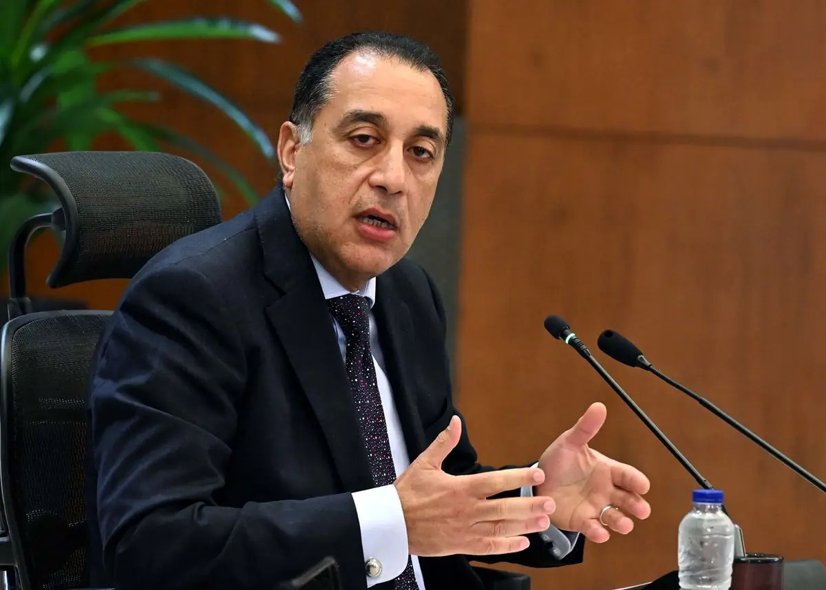 رئيس الوزراء يوجه بتقديم الرعاية للمصابين وسرعة صرف المساعدات لأسر ضحايا حادث بورسعيد - أموال الغد