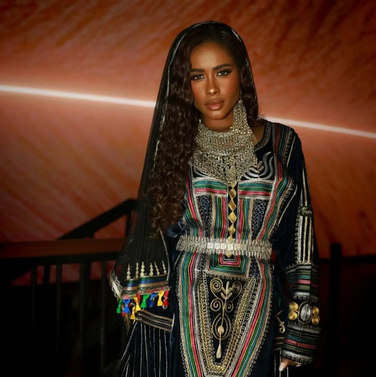 أجمل7 إطلالات للنجمات في يوم التأسيس السعودي بالزي التراثي.. استوحي منها