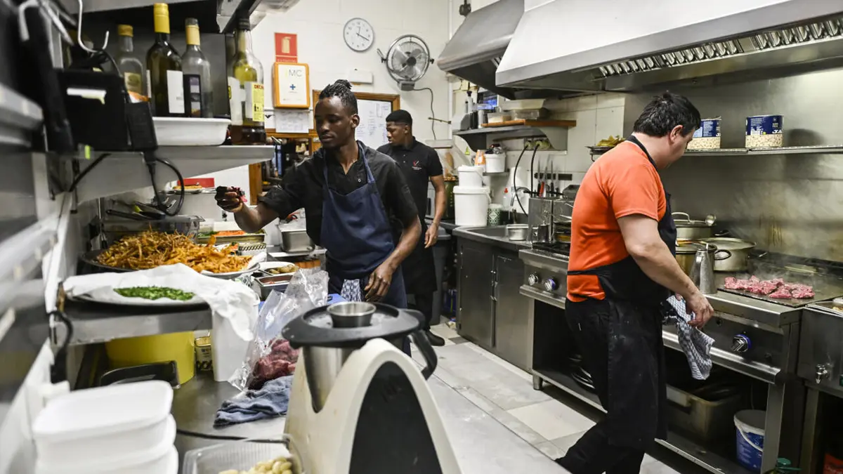 شهادات: خطة إسبانيا للهجرة تمثل "طوق نجاة" لمهاجرين غير نظاميين في فرنسا