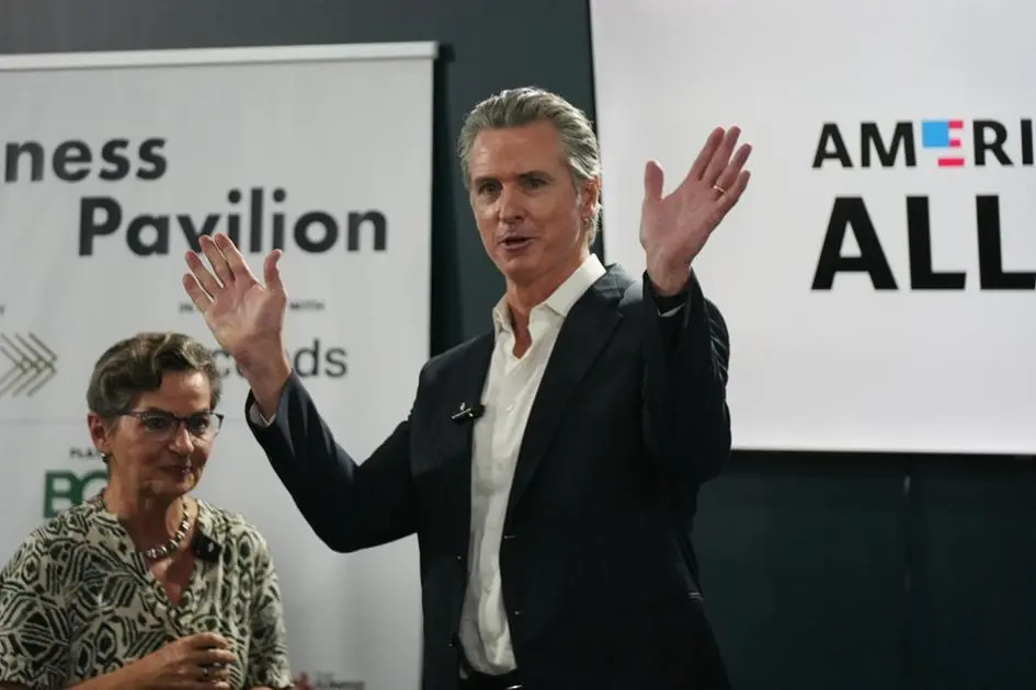 ‌كاليفورنيا و10 ولايات تقاضي إدارة ترامب بسبب الطاقة النظيفة