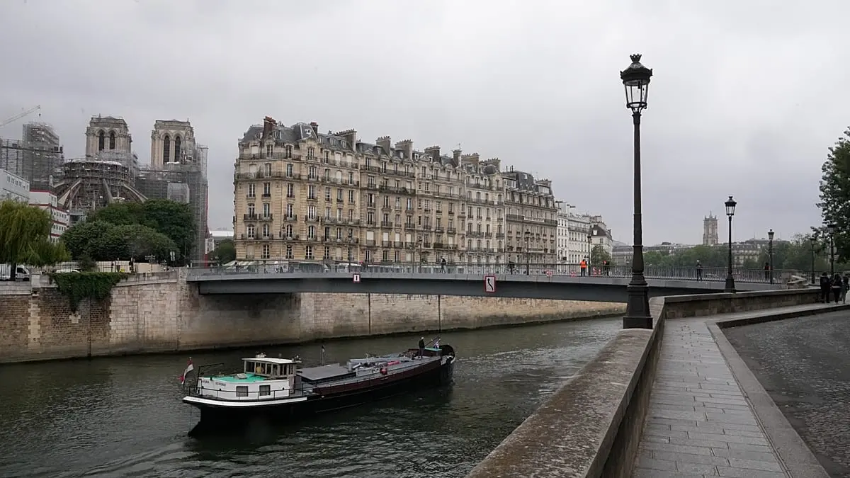 مقرصن يخترق بيانات أكثر من مليون حساب مصرفي في فرنسا.. والسلطات تفتح تحقيقا عاجلا