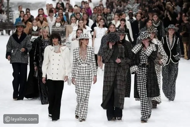 القيصر كارل لاغرفيلد أحد أهم مصممي الأزياء في العالم