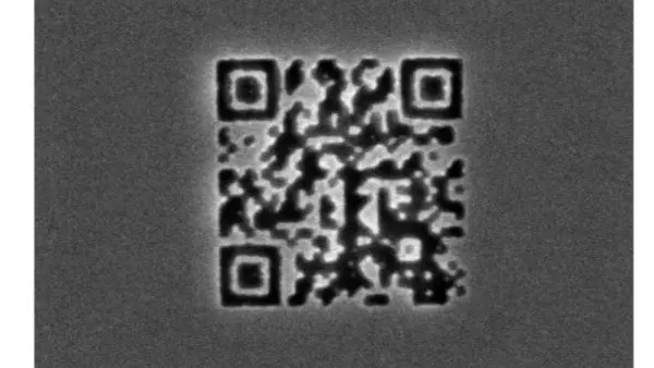 أصغر من البكتيريا ..علماء يبتكرون أصغر رمز QR في العالم