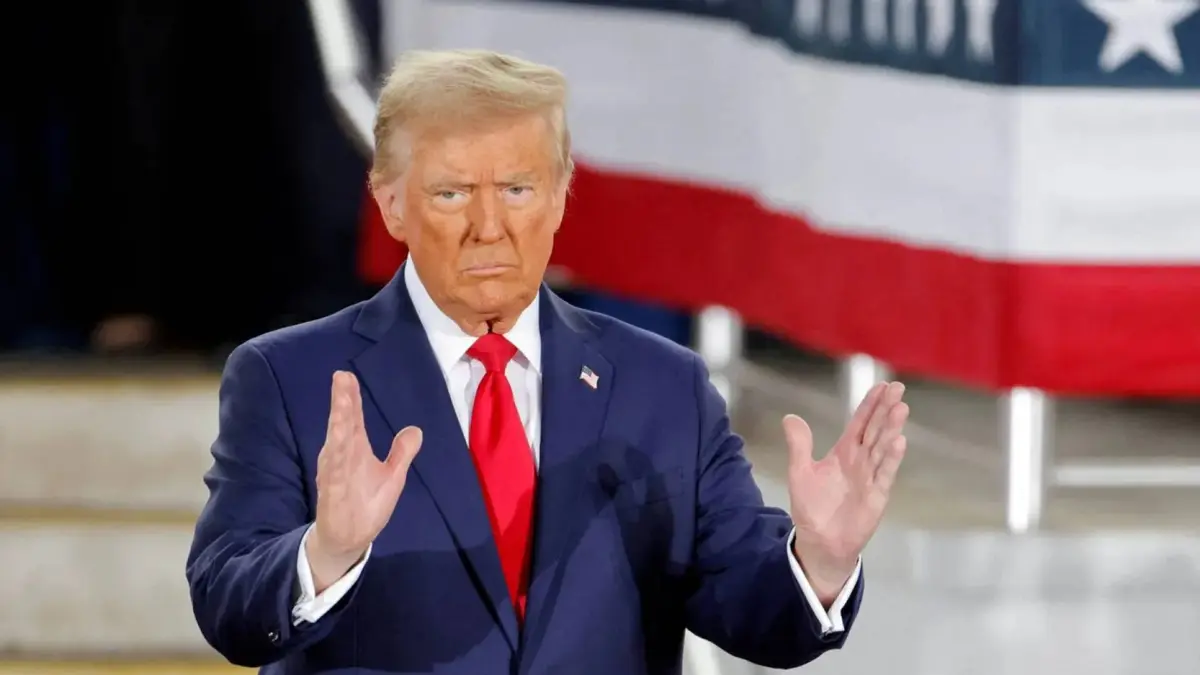 ترمب: قرار المحكمة العليا اليوم يمنح الرئيس صلاحيات أقوى وسأوقع اليوم على فرض رسوم جمركية جديدة