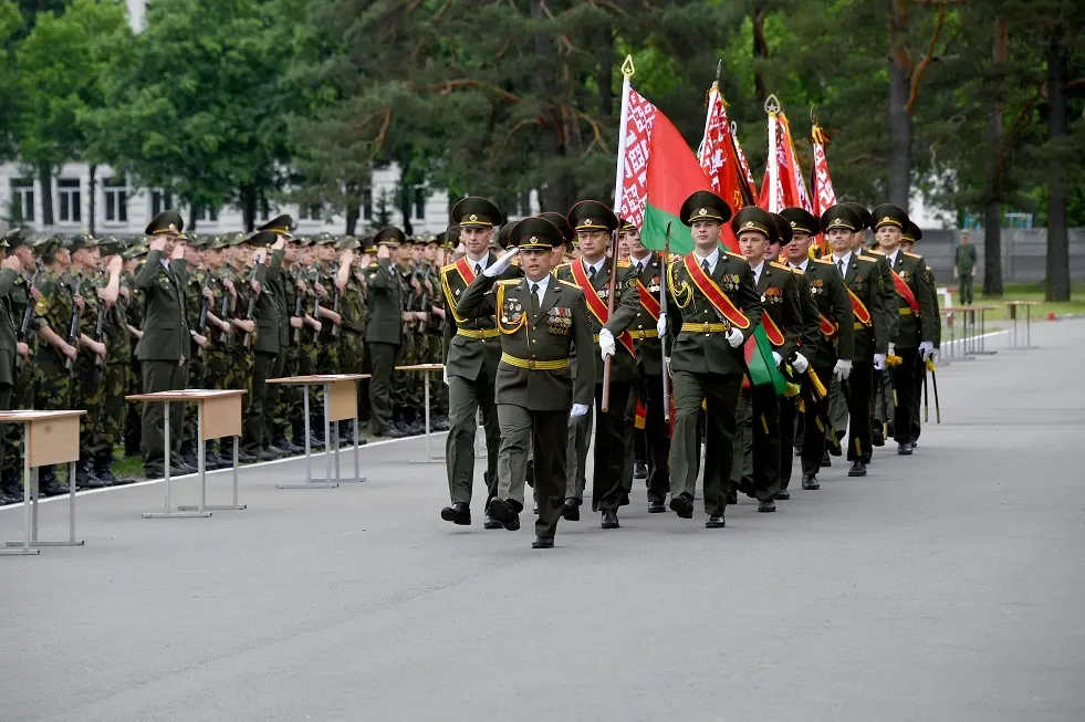 القوات البيلاروسية تستخدم طائرات وصواريخ لتدمير مسيرات جوية انتهكت الحدود