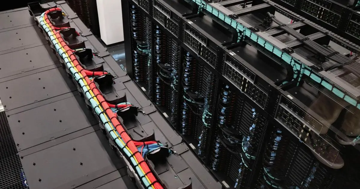 الإمارات تعلن إنشاء حاسوب فائق للذكاء الاصطناعي في الهند