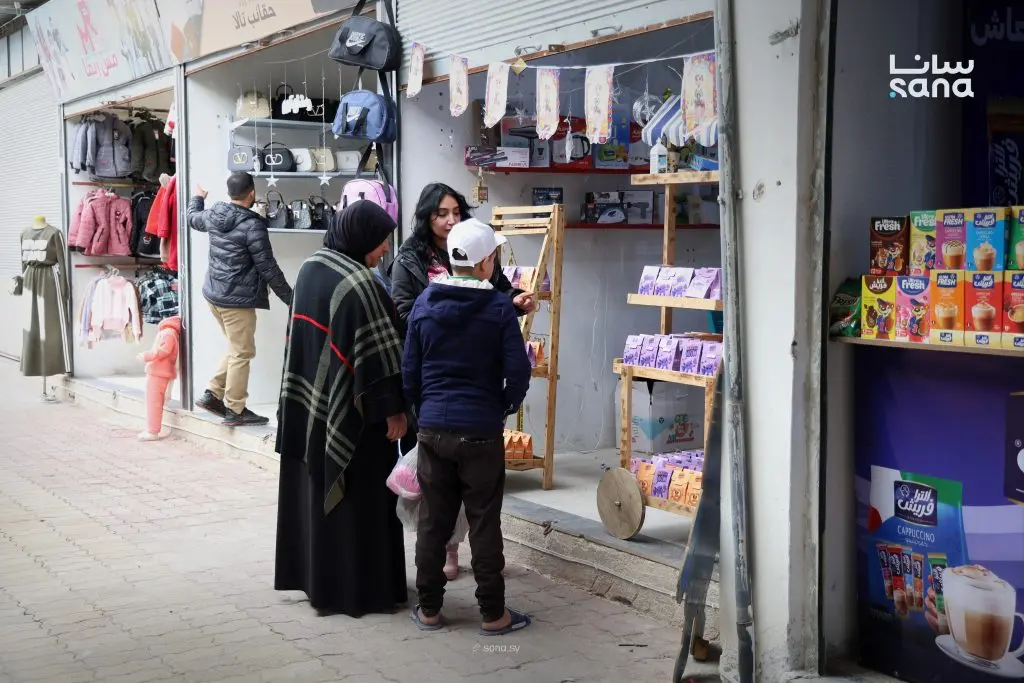 سوق رمضان في حرستا ينعش الحركة التجارية ويخفف الأعباء عن الأسر