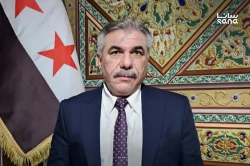 محافظ الحسكة يعلن خطوات لتعزيز الاستقرار الخدمي وتسريع إعادة تنشيط المرافق