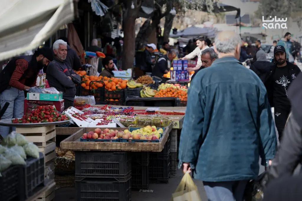 جولة سانا في أسواق دمشق: حركة شراء مقبولة أول أيام شهر رمضان المبارك