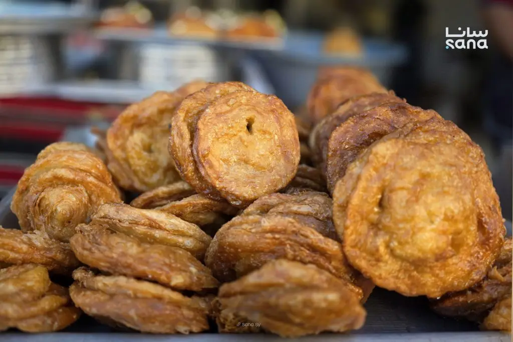 التمرية.. حلوى تراثية تستعيد حضورها في أسواق حمص خلال رمضان