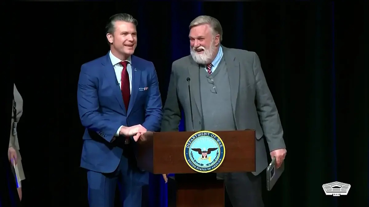 بحضور هيغسيث.. قس مسيحي قومي يقود الصلاة داخل البنتاغون