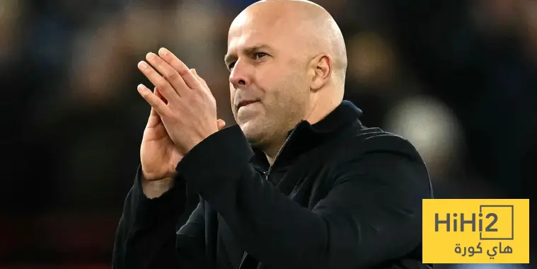 موقف إدارة ليفربول من استمرار سلوت