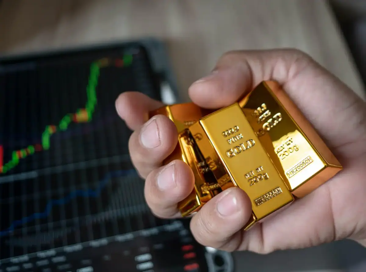 الذهب يرتفع مدعومًا بتوترات واشنطن وطهران وسط ترقب بيانات التضخم الأمريكية - أموال الغد