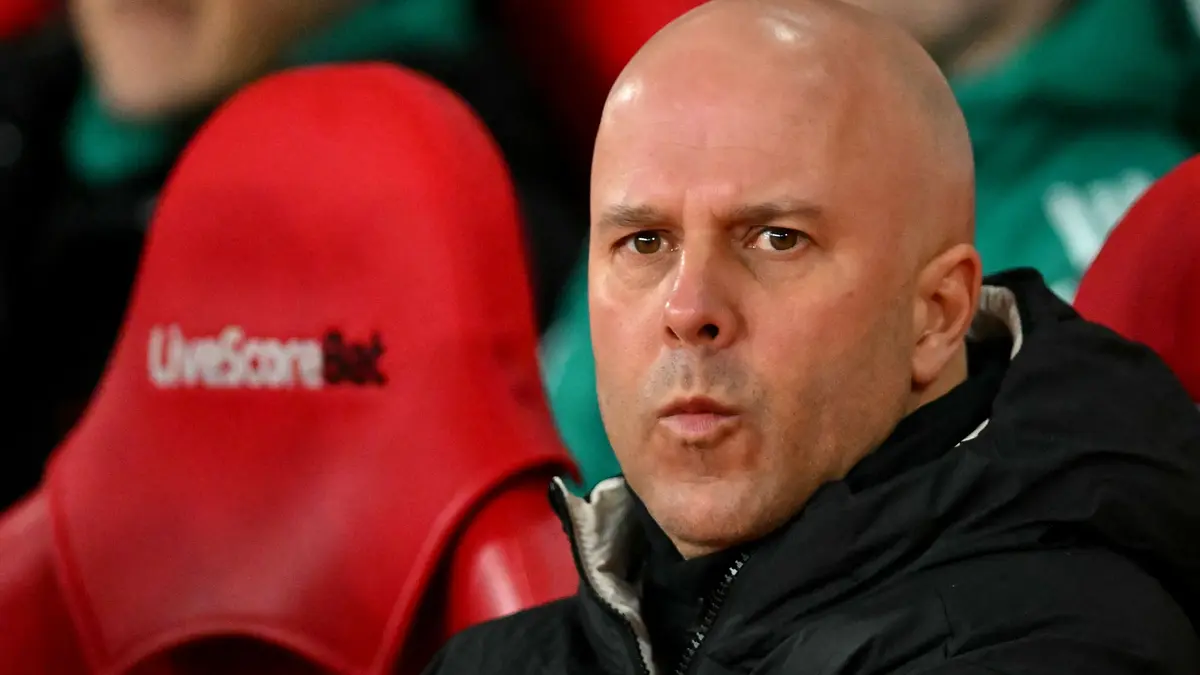 سلوت يرد على روني: ربما أنت الوحيد الذي لا يرى هيبتي