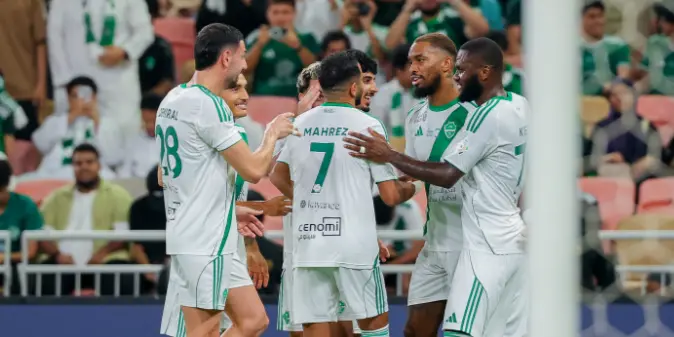 أكثر من سجل مع الأهلي خلال موسم بدوري روشن