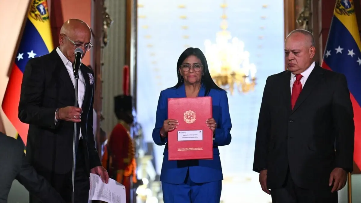 فنزويلا تقر قانون عفو قد يفضي إلى الإفراج عن مئات السجناء السياسيين