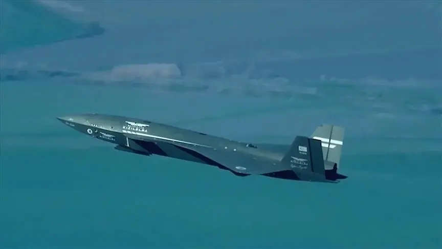 تزويد المسيّرة التركية "بيرقدار قيزيل إلما" بأنظمة حرب إلكترونية متطورة