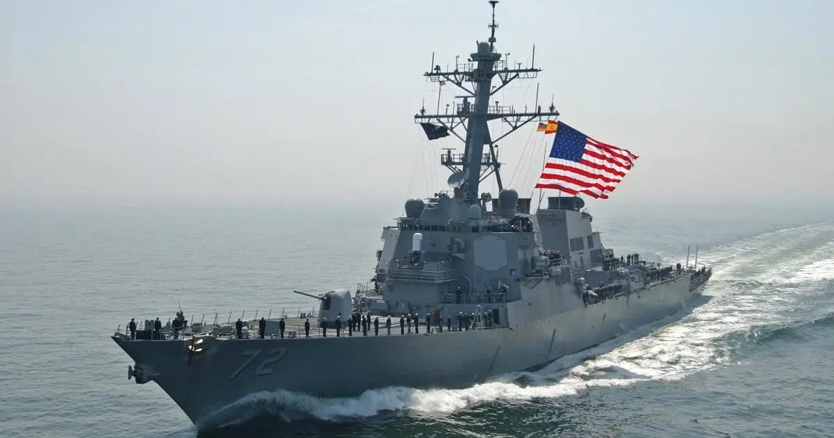 المدمرة الأمريكية "يو إس إس ماهان" تدخل البحر المتوسط