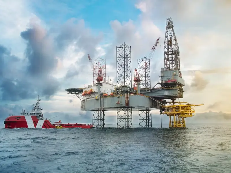 النفط والغاز في أفريقيا.. قيود الإنتاج تؤذي المجتمعات وتُضعف الاقتصادات (تقرير) - الطاقة