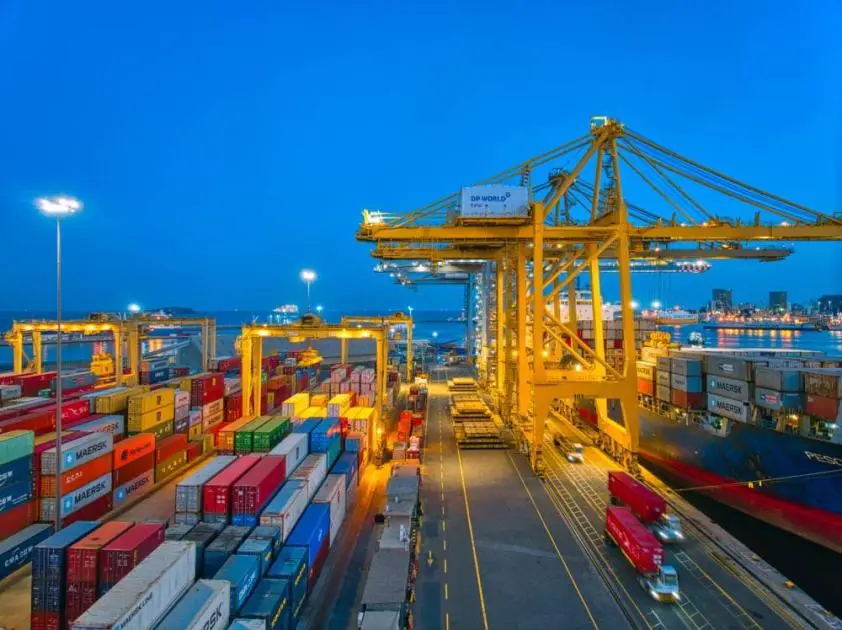 الإمارات تشارك بمنتدى «التعاون الاقتصادي العالمي» في الهند