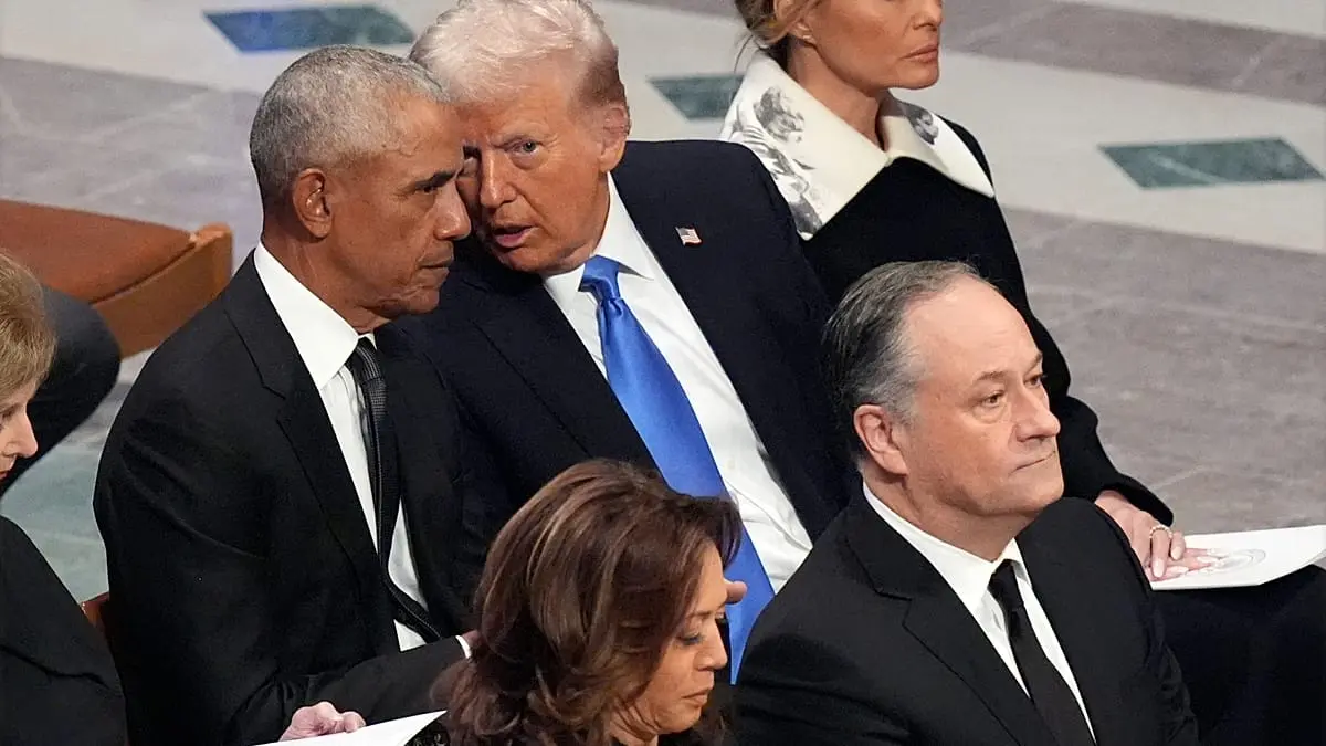 "أوباما سرّب معلومات سرّية".. توجيهات من ترامب بشأن ملف الكائنات الفضائية